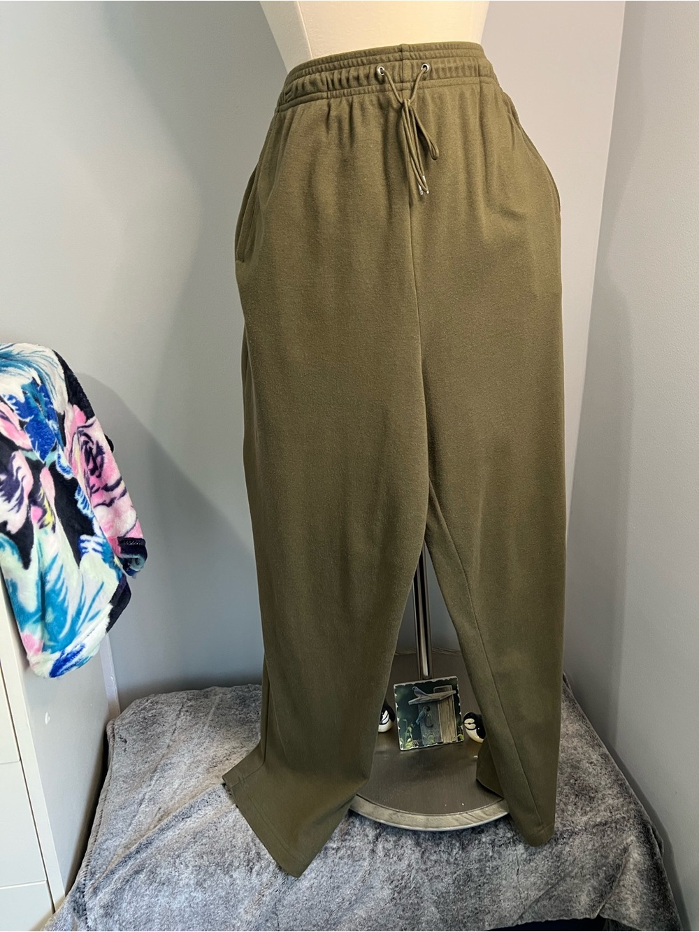 Hasting & Smith Size L Green Pull-On Knit Elastic Waist Pants w/ Pockets